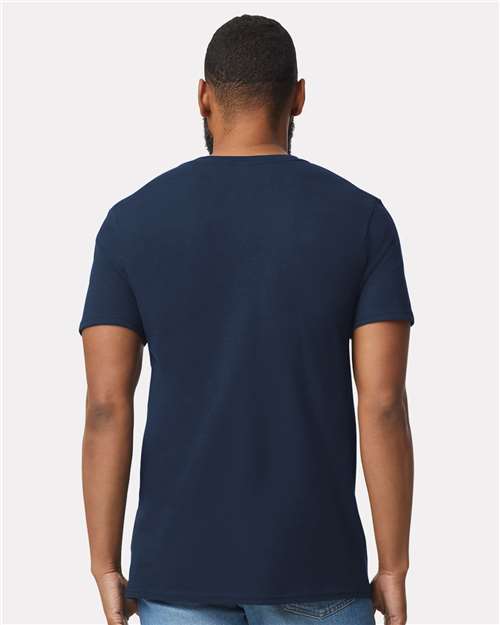 Gildan Unisex Softstyle® V-Neck T-Shirt 64V00